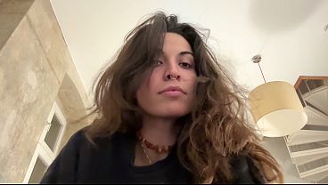 Жёсткий трах брюнетки в позе догги с глотанием
