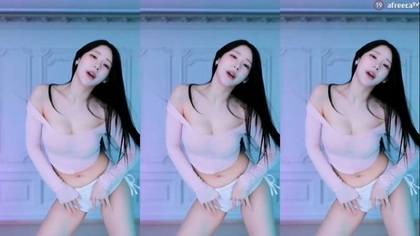 Um Banho Sensual e Inesquecível com a KBJ