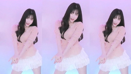 Hayoon48 em Cena Atrevida e Sensual
