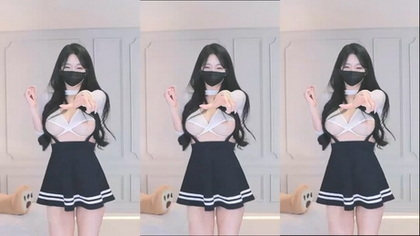 Atraente Stripper KBJ-24072983 Entrega uma Experiência Internacional Inesquecível