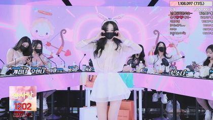 KBJ24050475 emociona em performance de love song