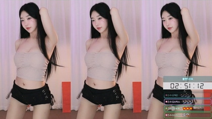 Um Encontro Quente com a Sensual Bumzi98