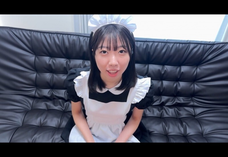 Row of 5 Shots: Pure Black-Haired Beauty Swallows Every Drop