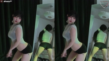 Yudiiimaru Explora Suas Curvas em KBJ-24021323